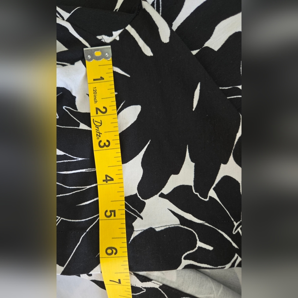 Rafaella Tropical Print Shorts Sz 12 Comfort Stretch High Rise 6 1/2" Inseam - Picture 6 of 8